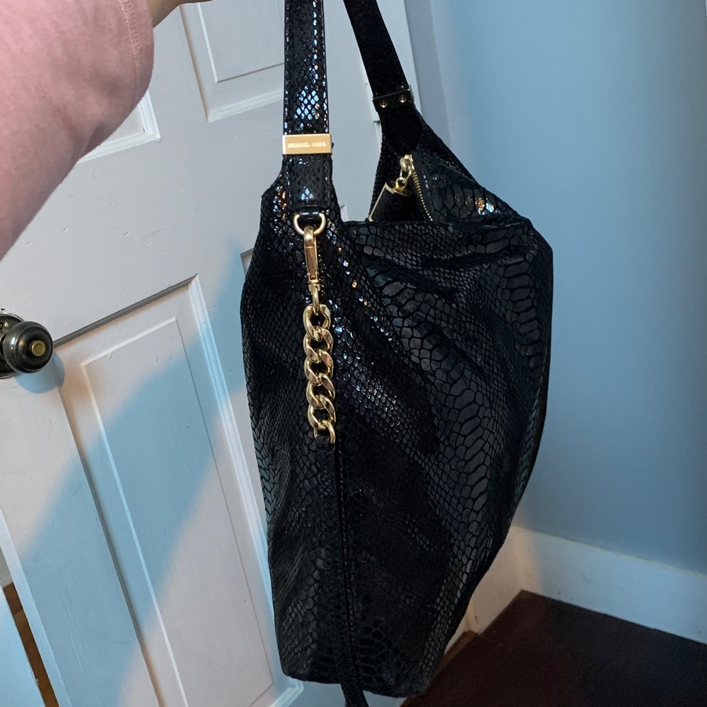 Authentic Michael Kors black snake print lightweight hobo slouch bag - Picture 8 of 17
